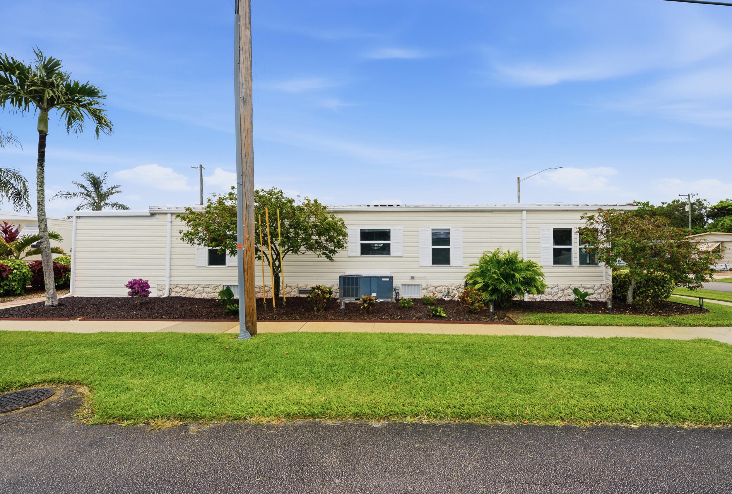 TROPICAL BREEZE ESTATES - Residential