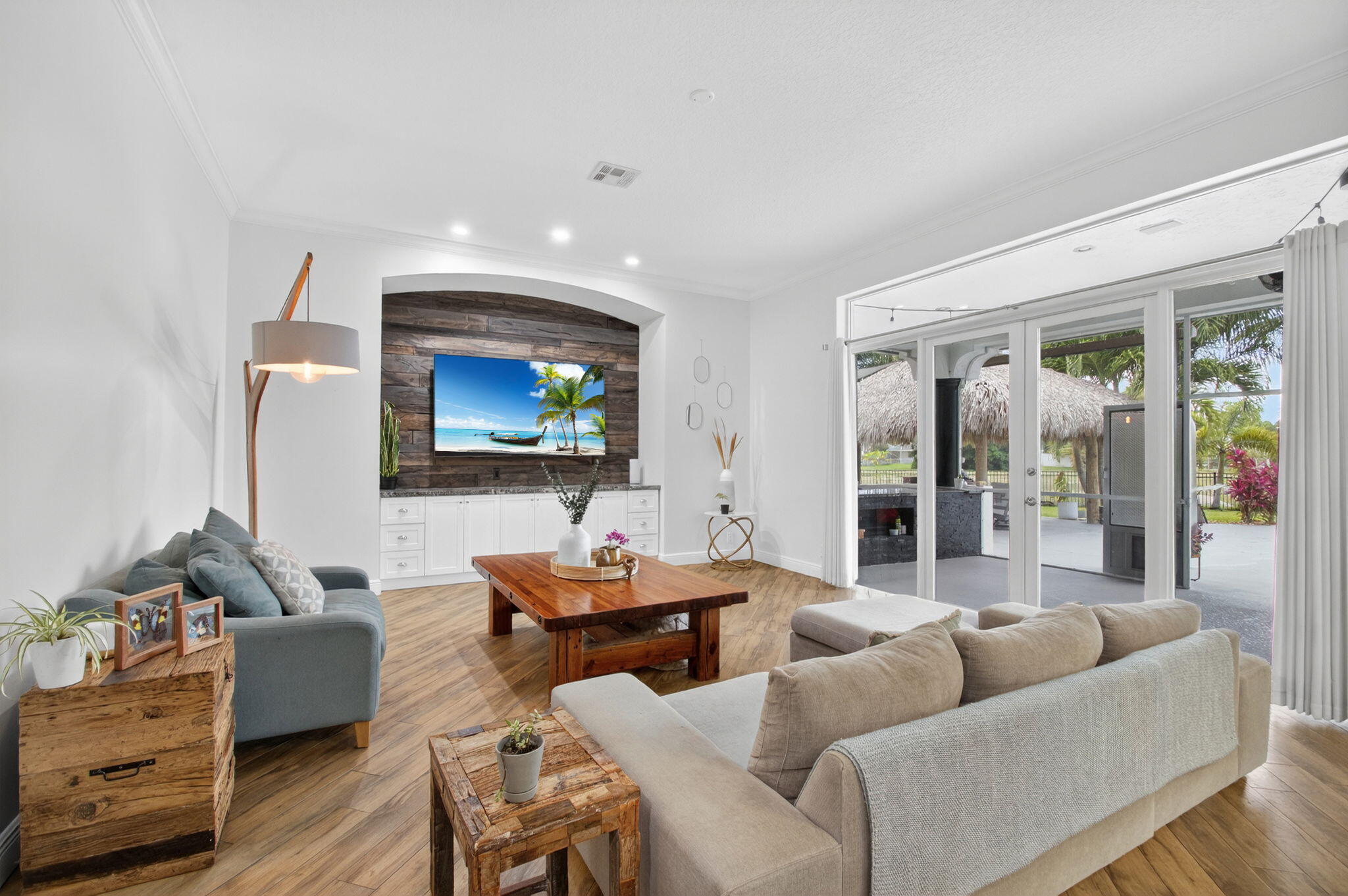 4315 Caryota Drive