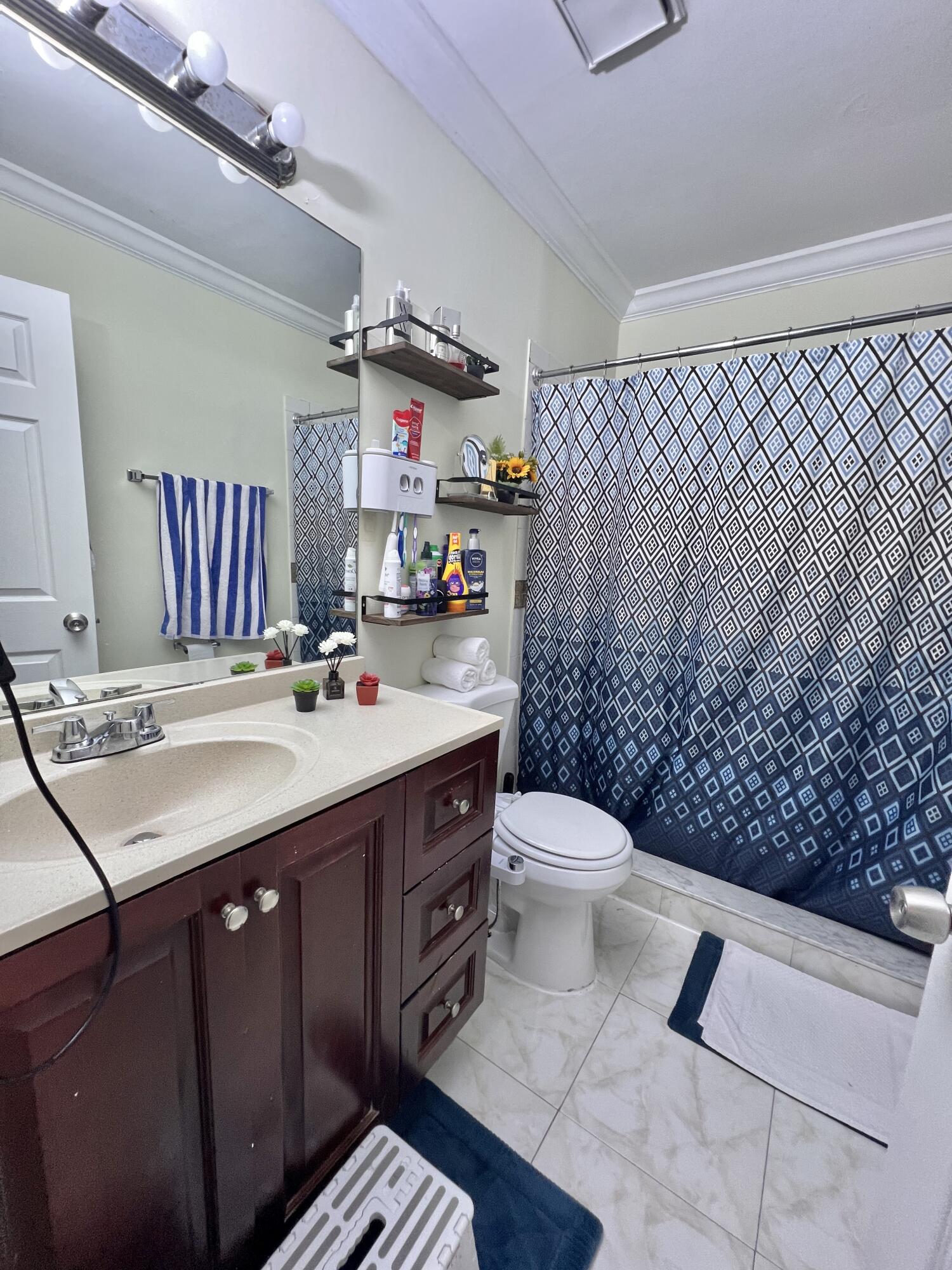 CANALAKE - Residential Lease