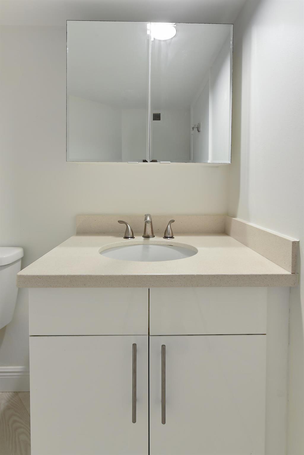 LA PALMA CONDOMINIUM - Residential