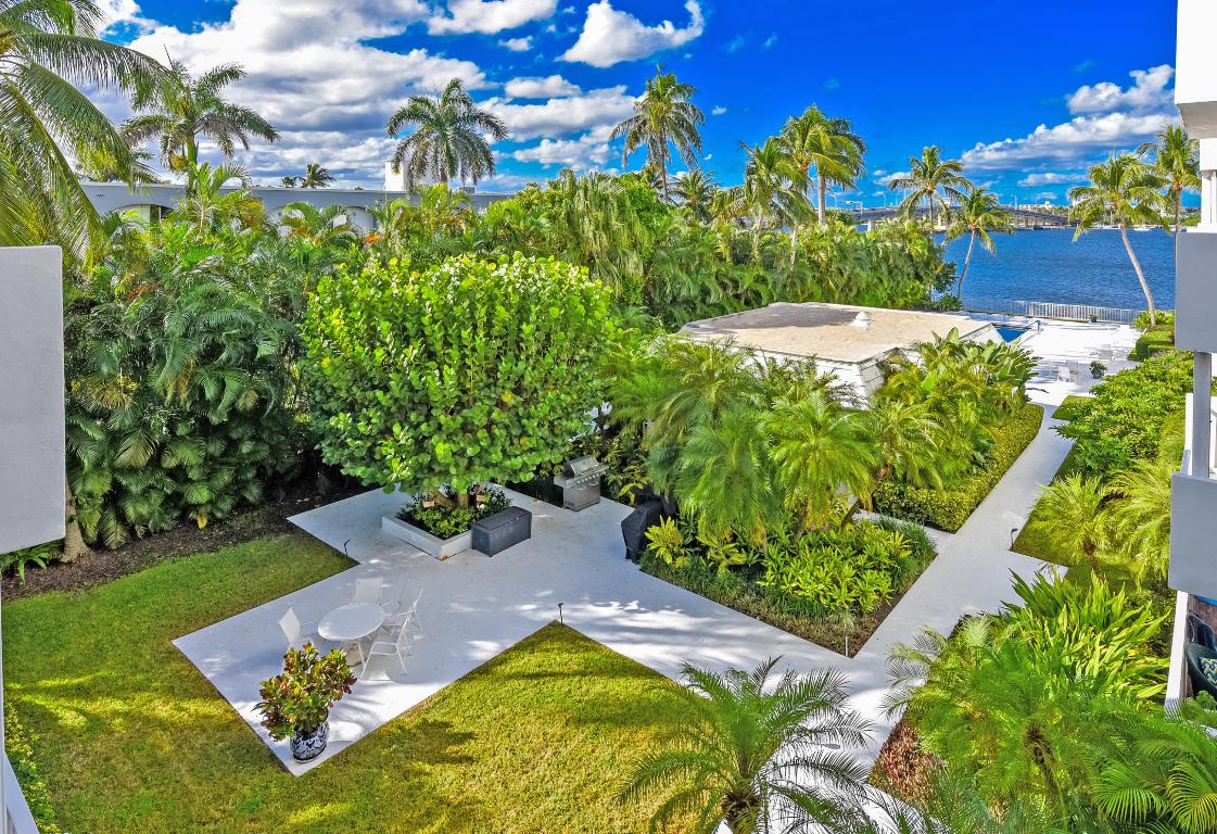 LA PALMA CONDOMINIUM - Residential