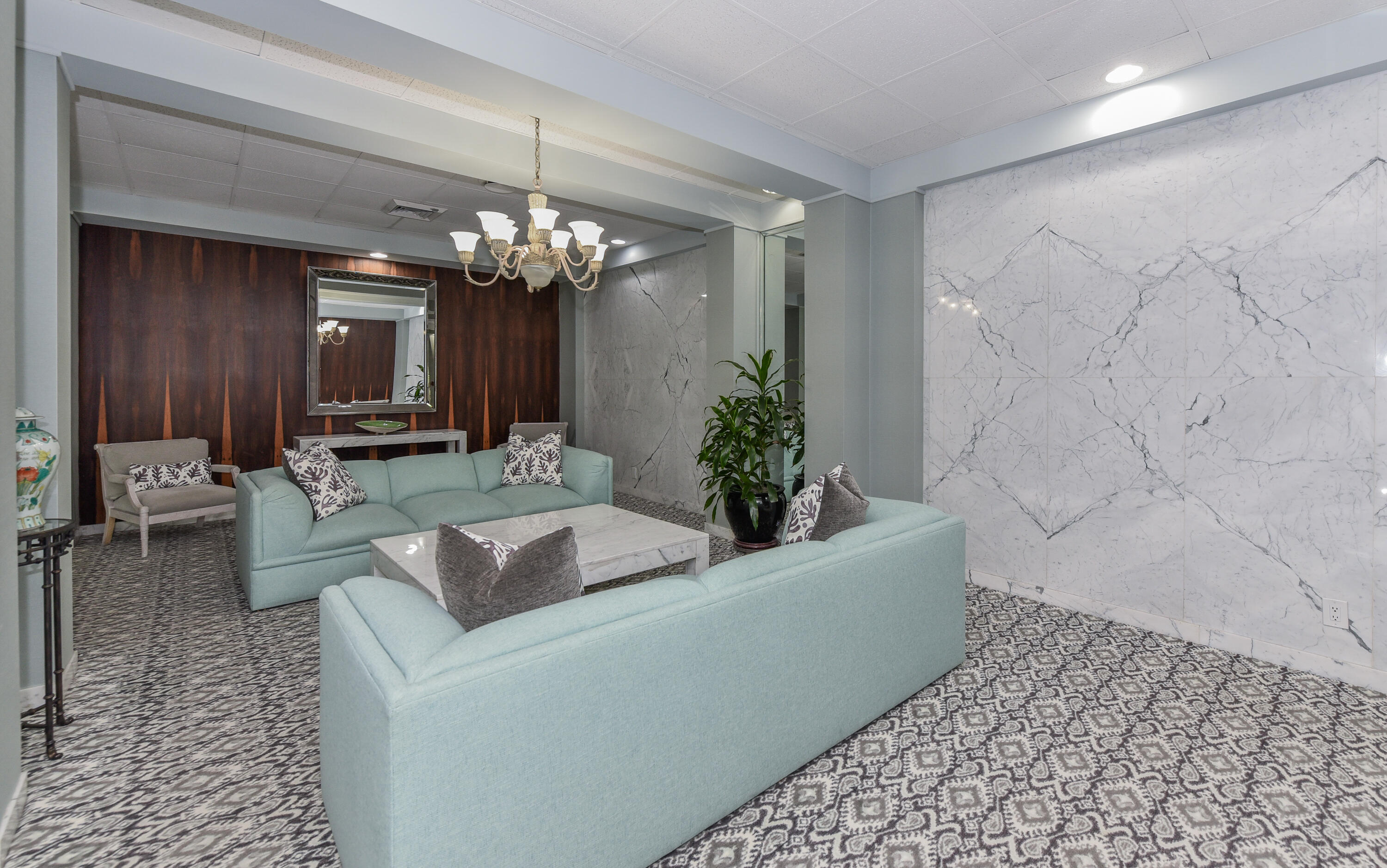 LA PALMA CONDOMINIUM - Residential