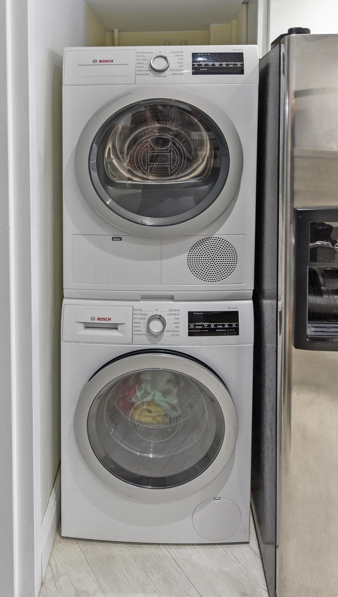 LA PALMA CONDOMINIUM - Residential