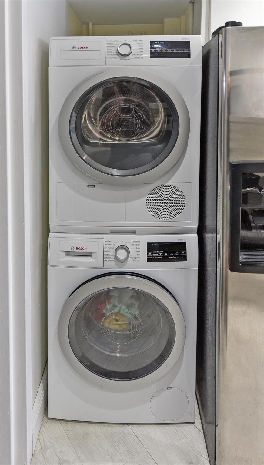 LA PALMA CONDOMINIUM - Residential