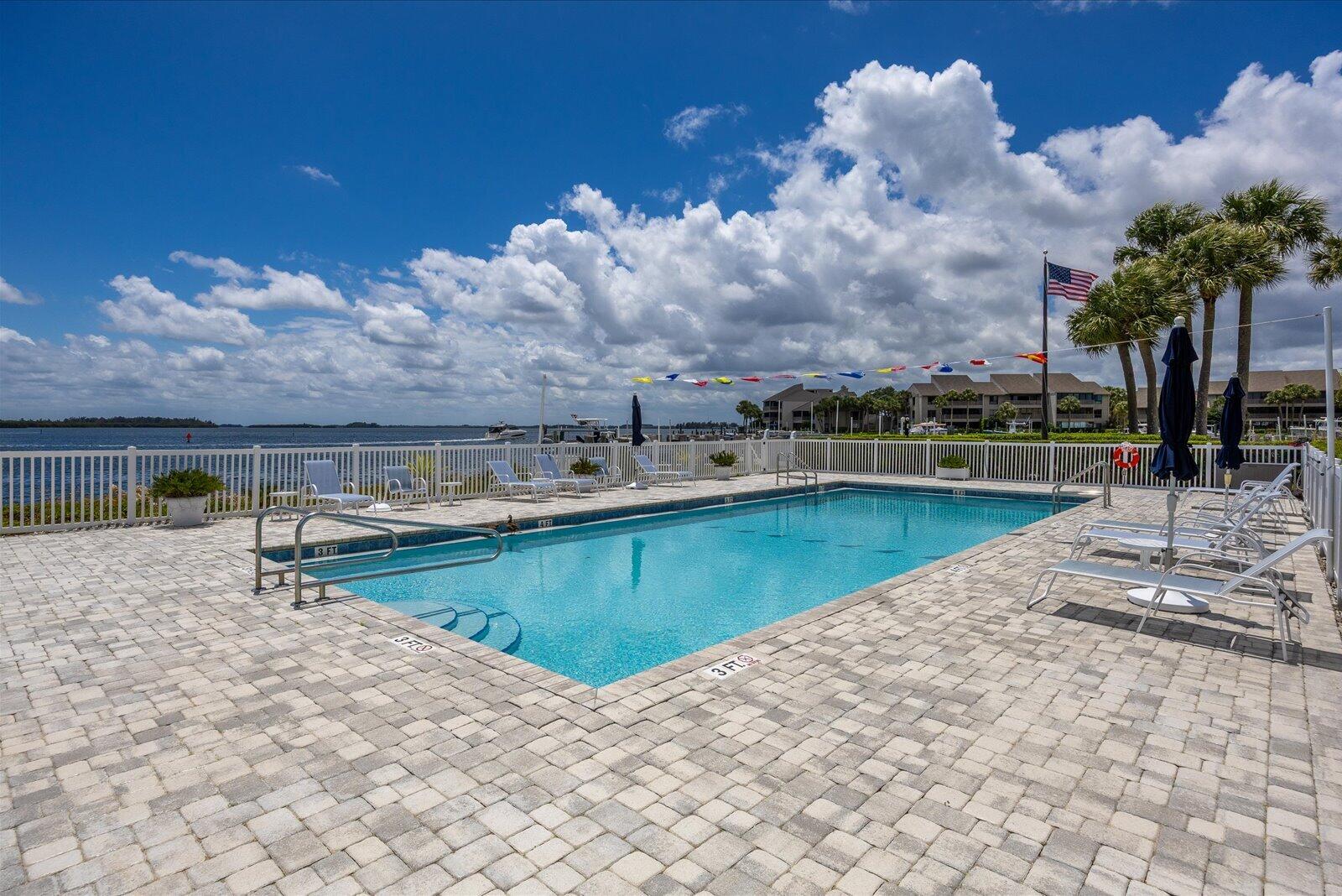 """POINTES #2 CONDO, THE""" - Residential