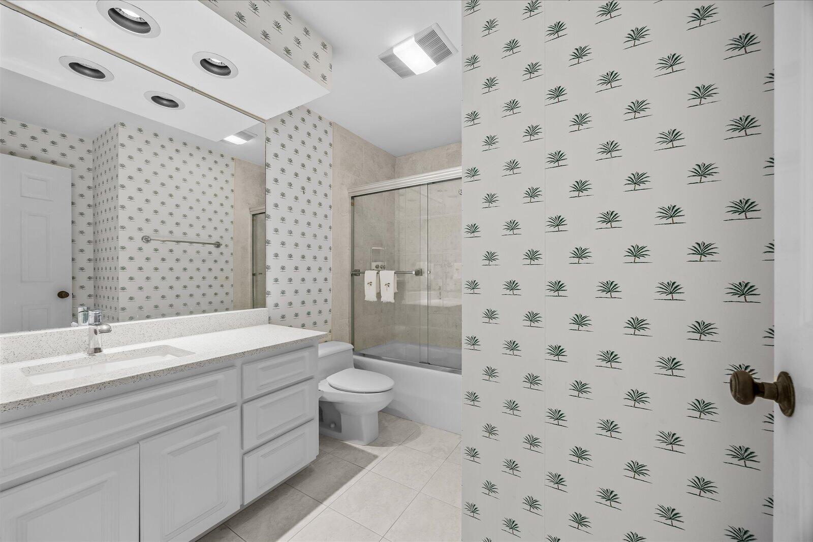 """POINTES #2 CONDO, THE""" - Residential