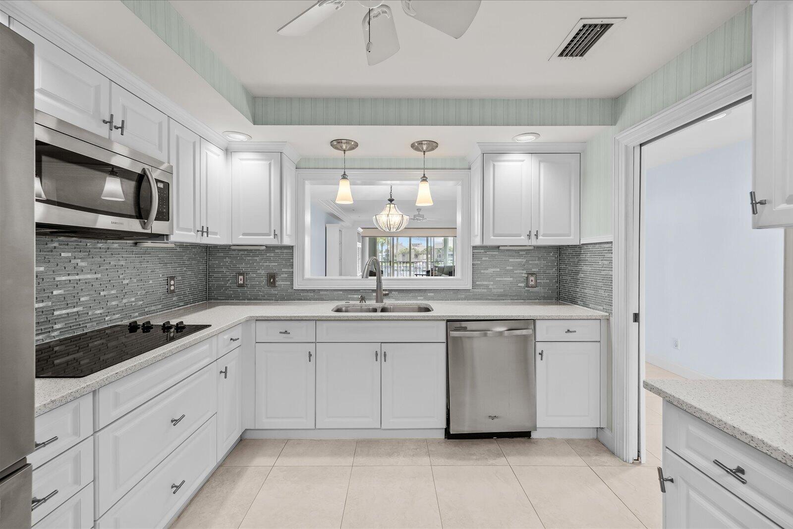 """POINTES #2 CONDO, THE""" - Residential