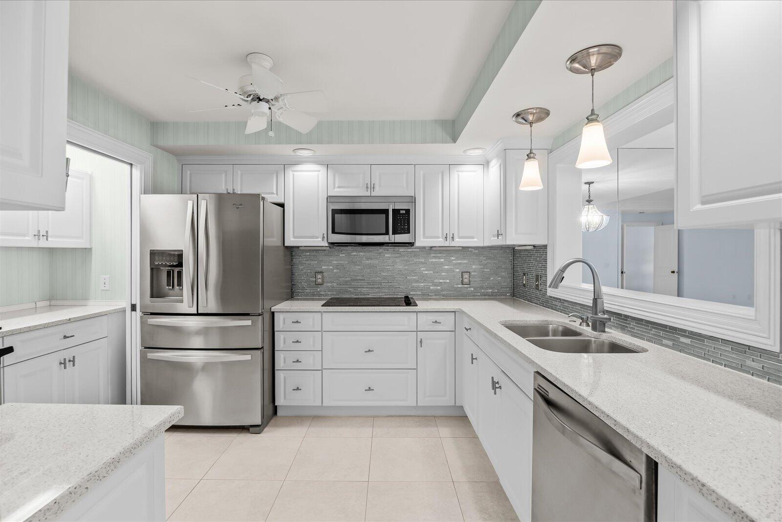 """POINTES #2 CONDO, THE""" - Residential
