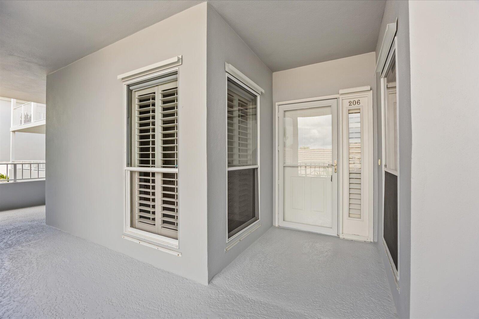 """POINTES #2 CONDO, THE""" - Residential