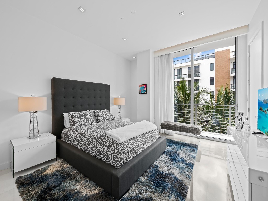 AquaMar Las Olas - Residential