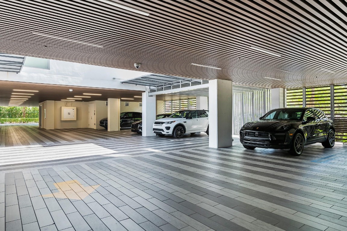 AquaMar Las Olas - Residential