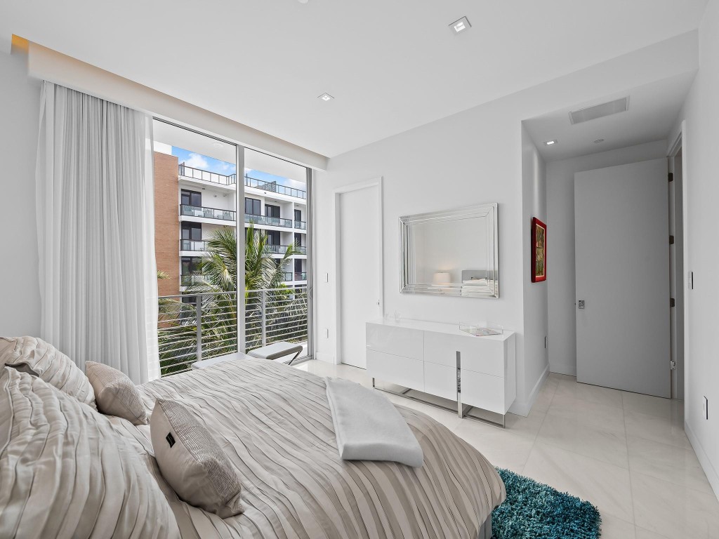 AquaMar Las Olas - Residential