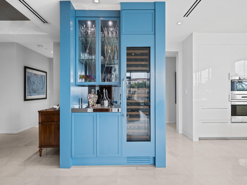 AquaMar Las Olas - Residential