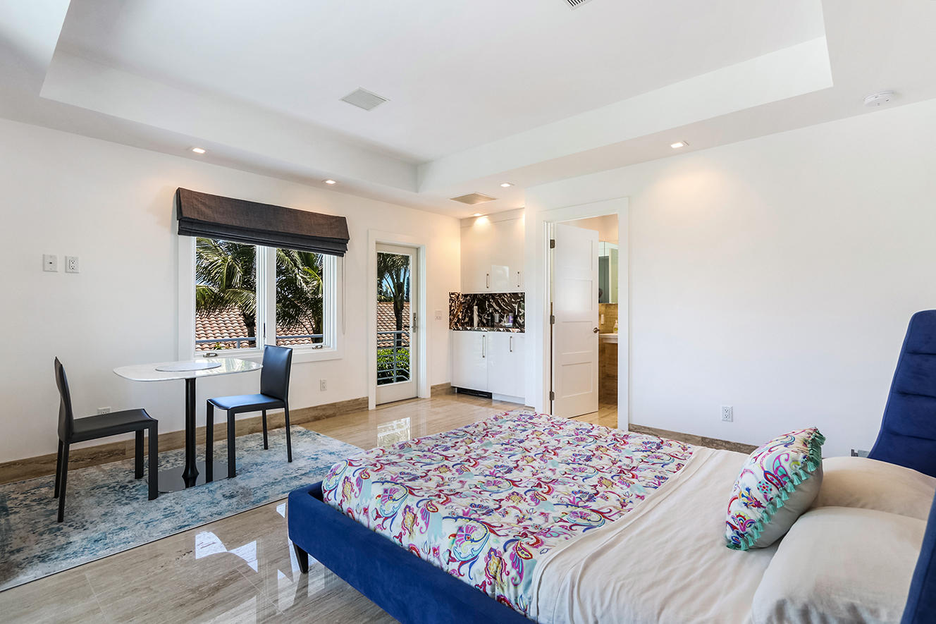 POINT MANALAPAN 1 - Residential