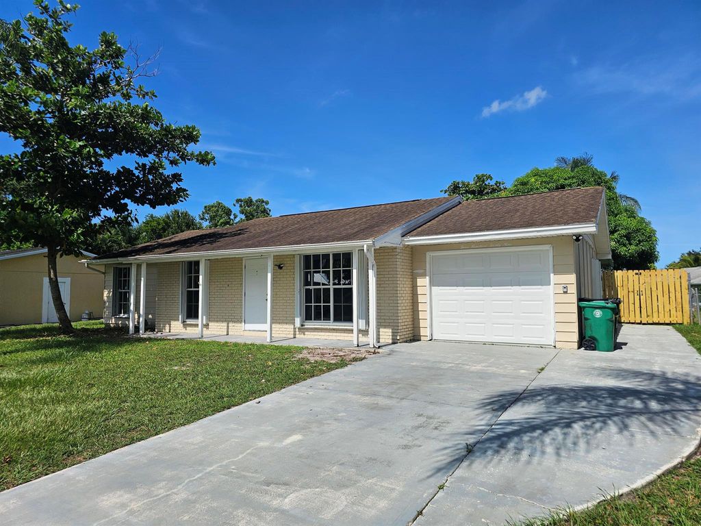 Photo of 329 NE Cullman Court, Port Saint Lucie, FL 34983 (MLS # R11112082)