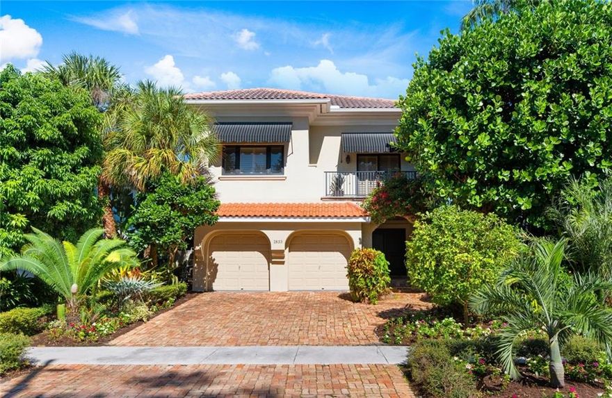 Beautiful wide water views where the New River meets the Intracoastal. Live the South Florida Lifestyle in this meticulously designed and maintained waterfront home nestled on one of the best streets in historic Rio Vista with waterfront views. Custom built-ins, bookshelves and hardwood floors abound in this 4 bedroom/4.1 bath residence. Breakfast nook with water views. Granite bar w/wine cooler and refrigerator. Upstairs Primary BR Suite has two baths and separate sitting room with beautiful views. Enjoy outdoor living w/covered loggia, heated chlorinated pool & spa, built in gas grill and outdoor shower. Ipe Wood Dock with shore power and water. 2 newer A/C units, water filtration system, impact windows and alarm system. Latest major update 2009. (SqFt per BCPA.)