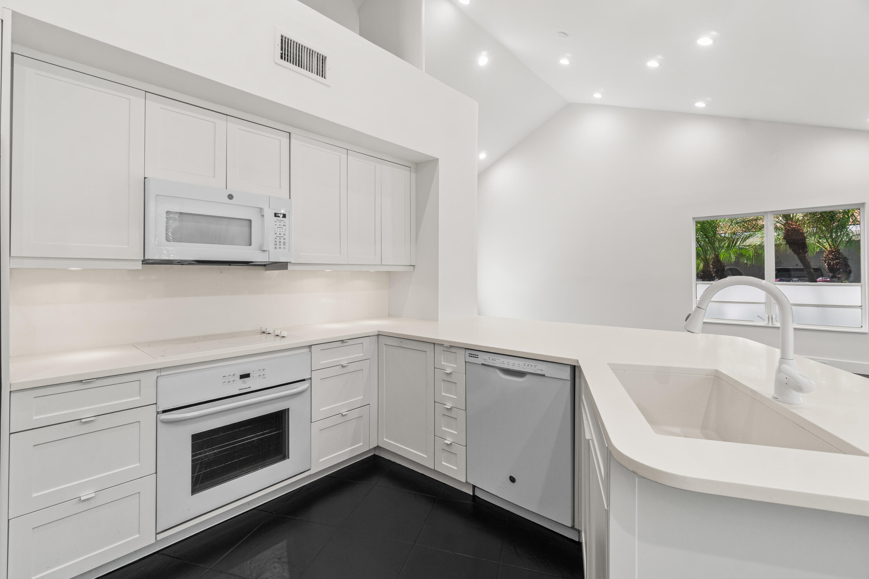 SEAGATE GOLF AT THE HAMLET - Residential
