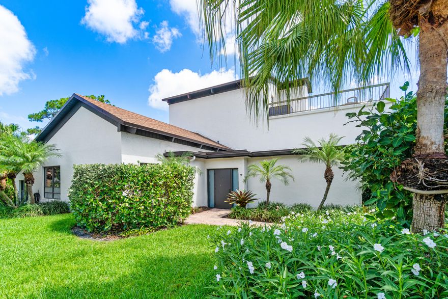 First-floor 1-bedroom 1-bathroom condo in the desirable Seagate Golf Club community, offering a clean and comfortable layout with easy ground-level access. Light, bright, and well-kept, this residence is ideal as a seasonal getaway or full-time home in a prime Delray Beach location. Enjoy peaceful surroundings, convenient access, and a low-maintenance lifestyle. Pool, club room, BBQ, 24-hr manned gate.