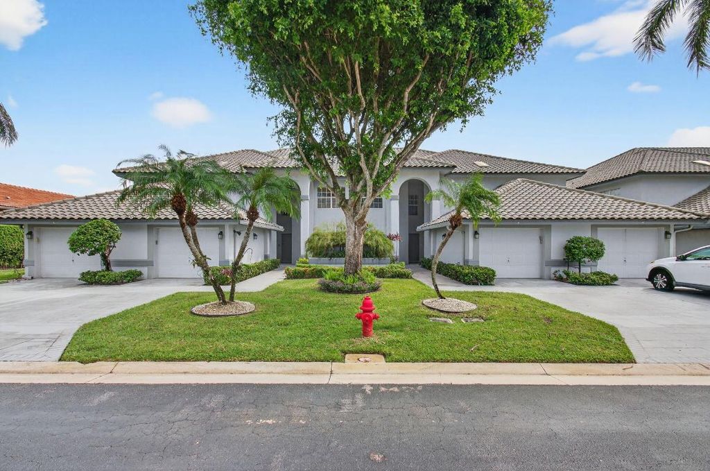 Photo of 11618 Briarwood Circle #4, Boynton Beach, FL 33437 (MLS # R11128266)