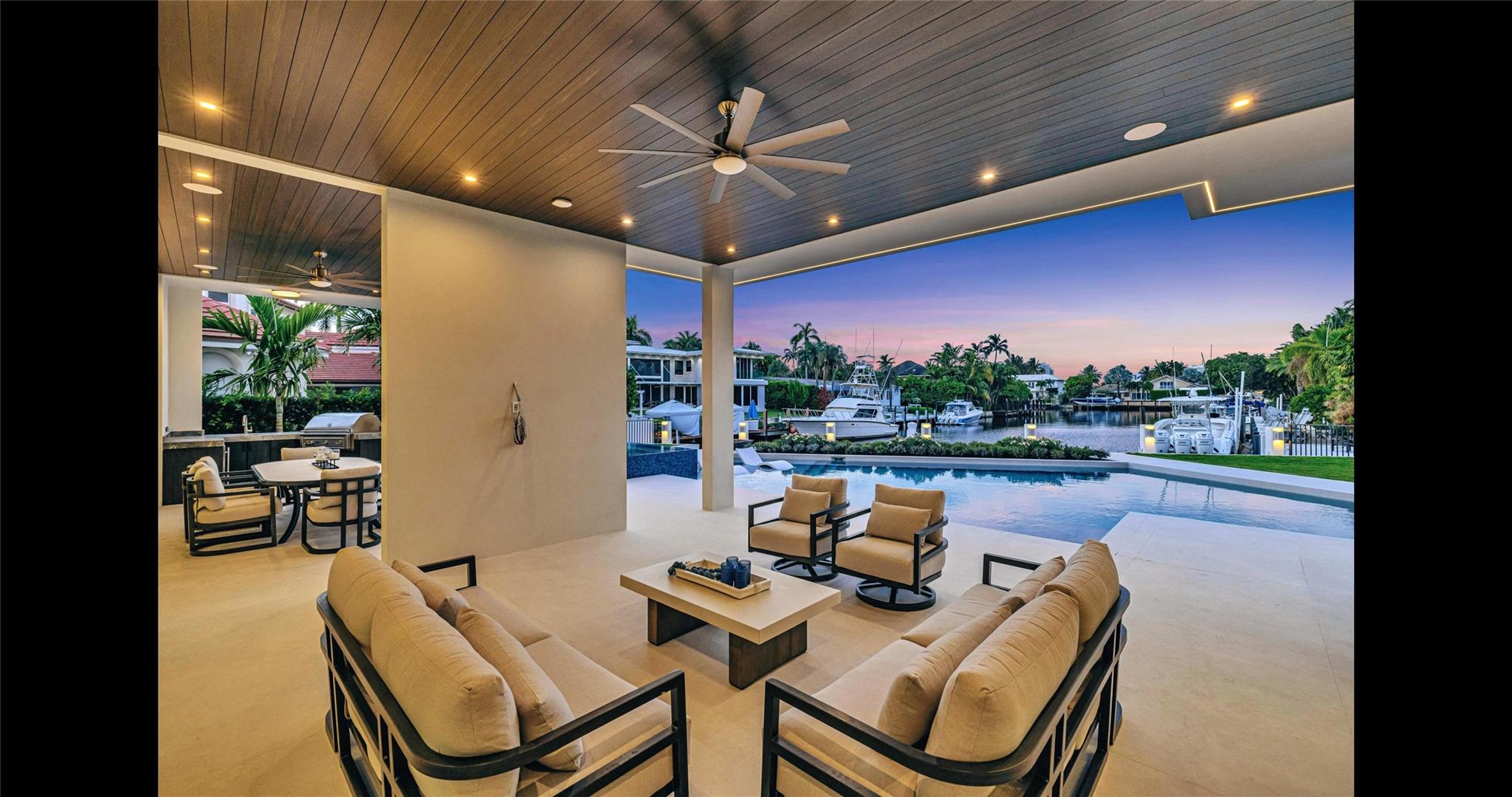 Isla Bahia 47-27 B - Residential