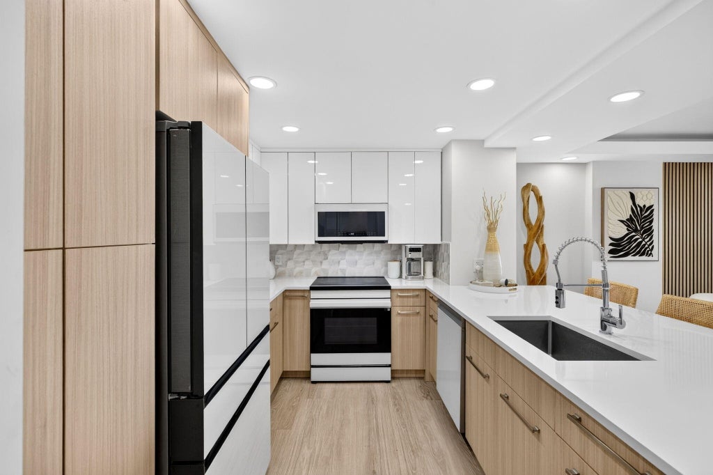 Photo of 1150 HILLSBORO MILE #911, Hillsboro Beach, FL 33062 (MLS # B26092228)