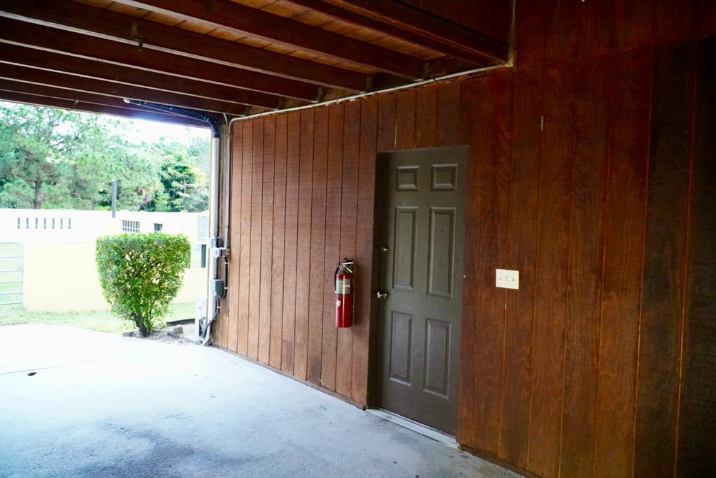 LOXAHATCHEE GROVES IN - Residential Lease