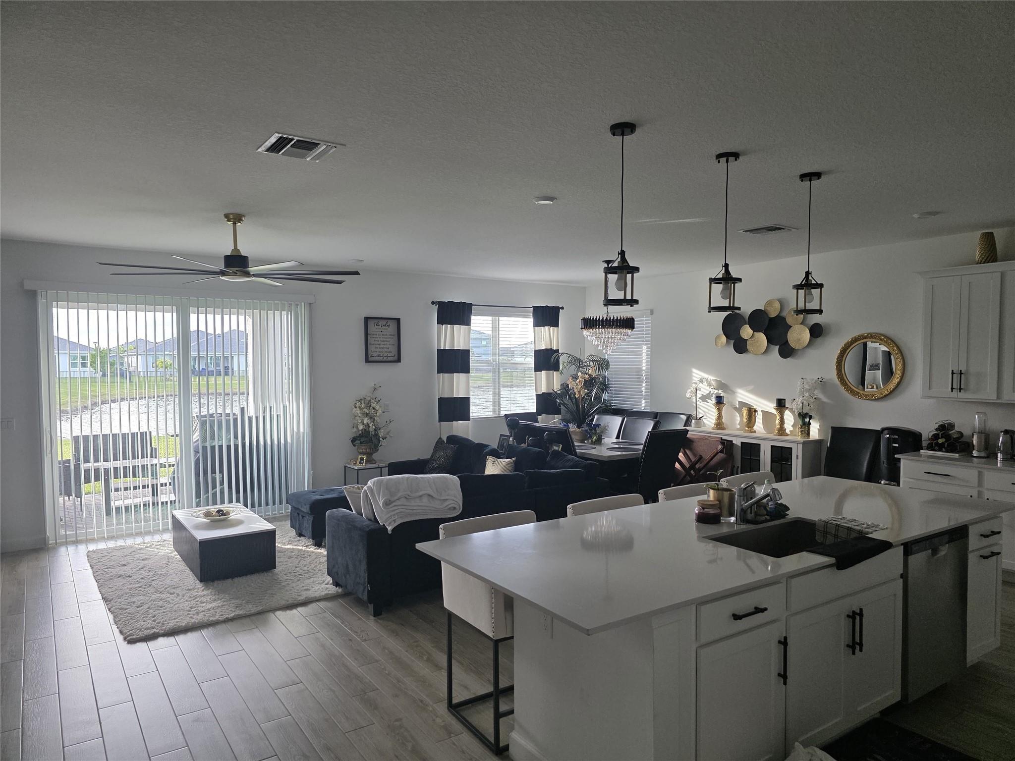 CADENCE PHASE II - Residential Lease