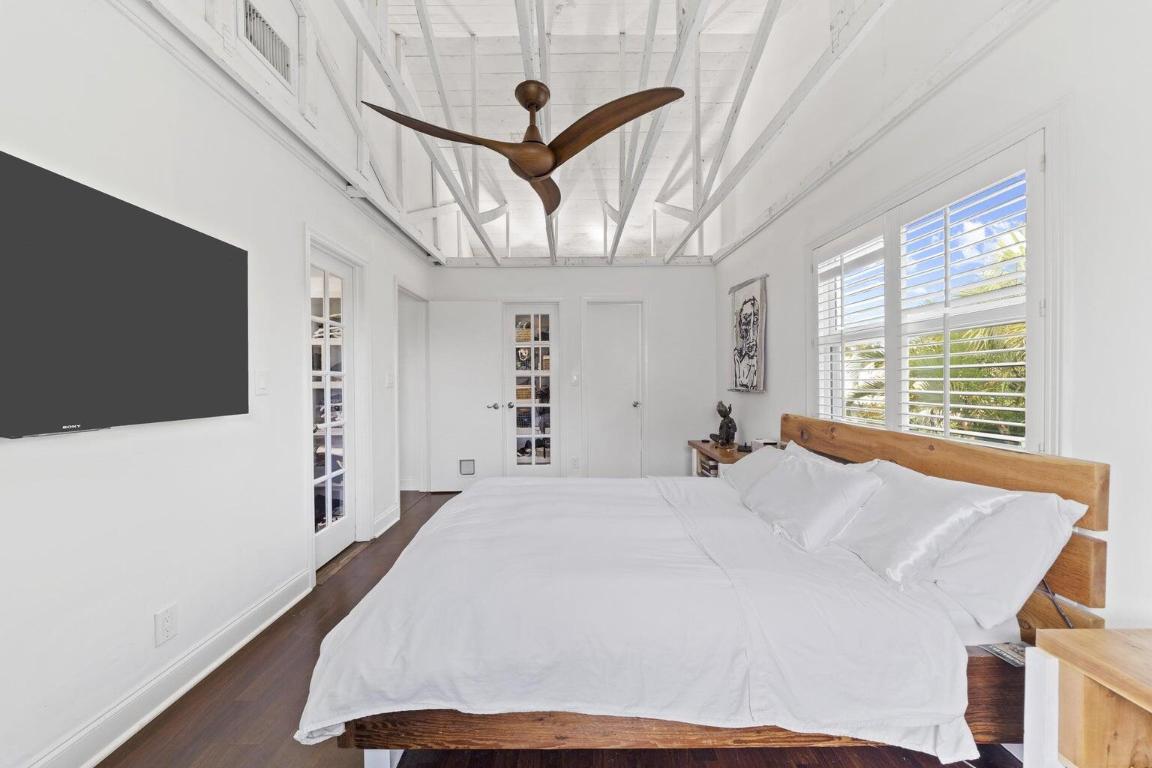 MARINELLO ESTATES/TROPIC ISLE - Residential