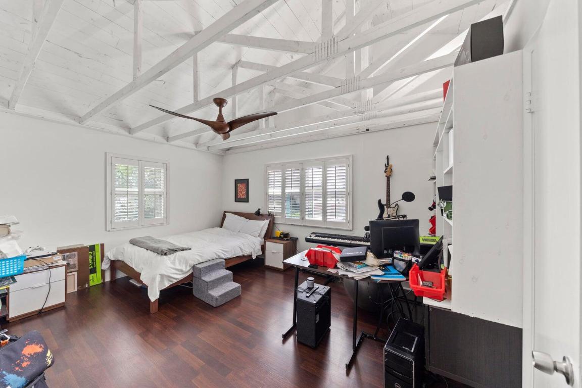 MARINELLO ESTATES/TROPIC ISLE - Residential