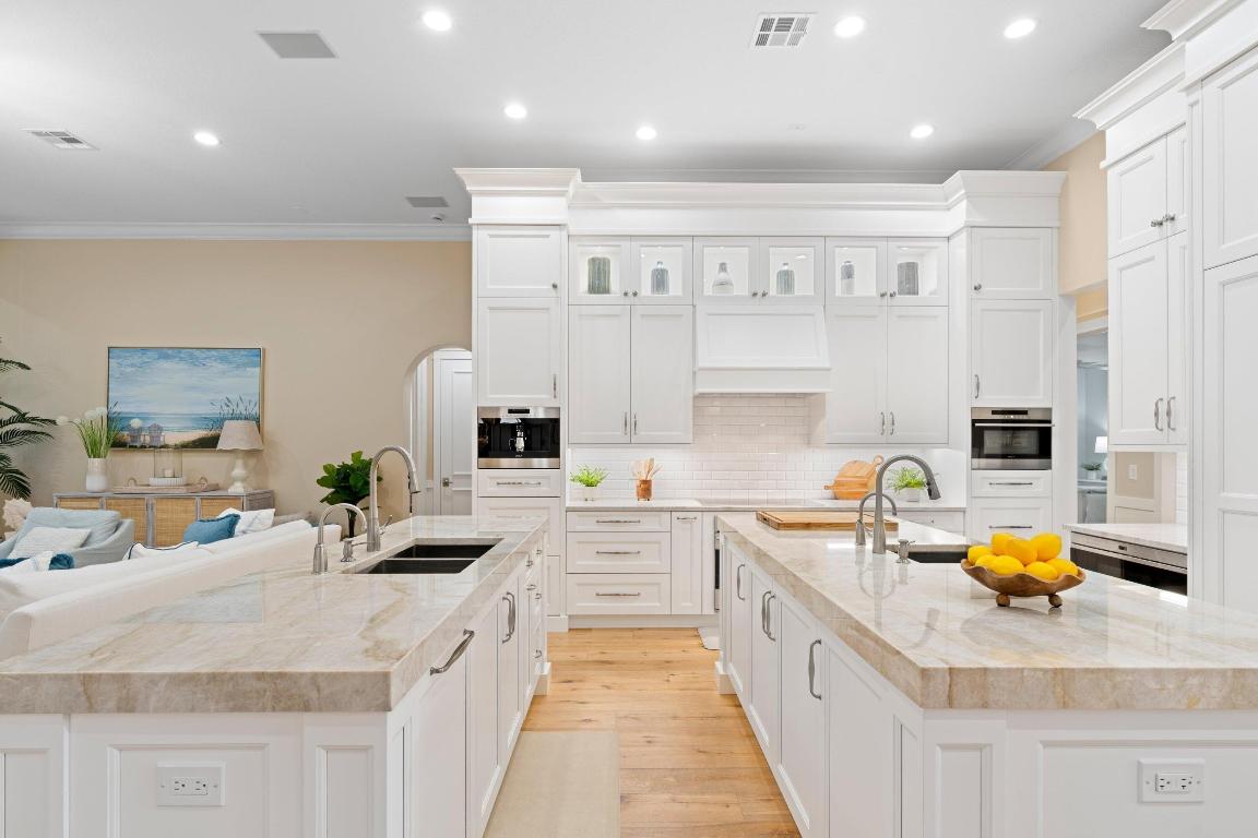 10196 Avenida Del Rio