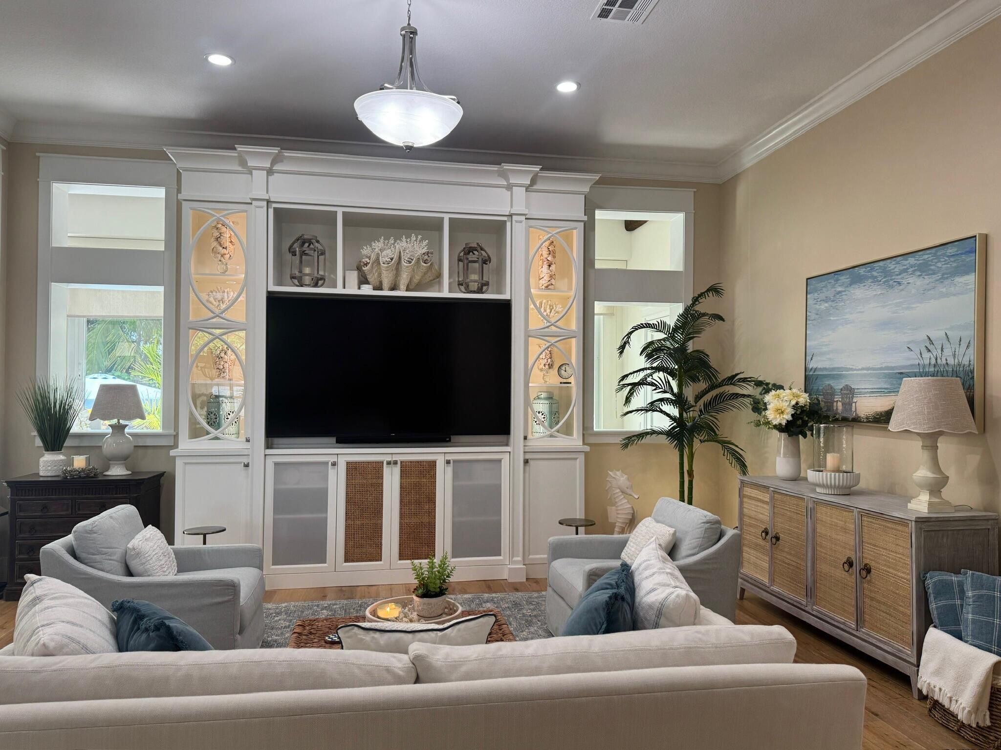 10196 Avenida Del Rio