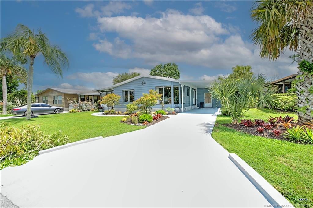 Photo of 2842 SW Toronado Trail, Stuart, FL 34997 (MLS # R10986323)