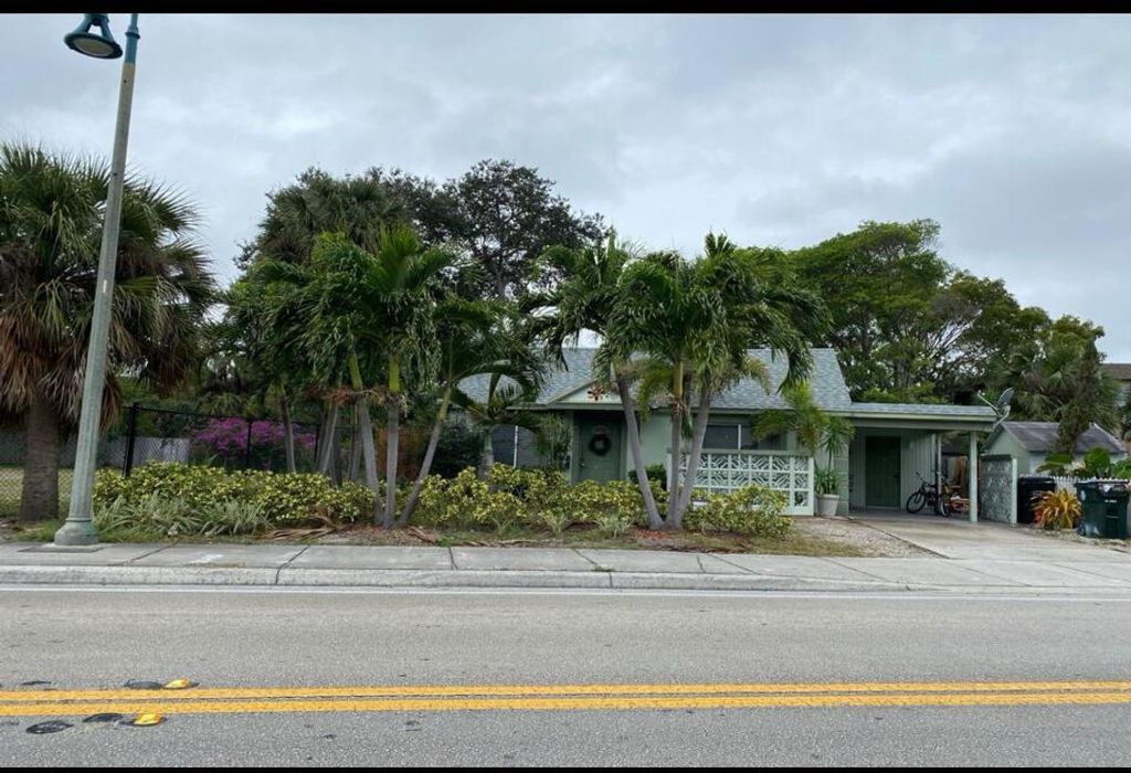 Photo of 505 S S Federal Highway, Lake Worth Beach, FL 33460 (MLS # R11109135)