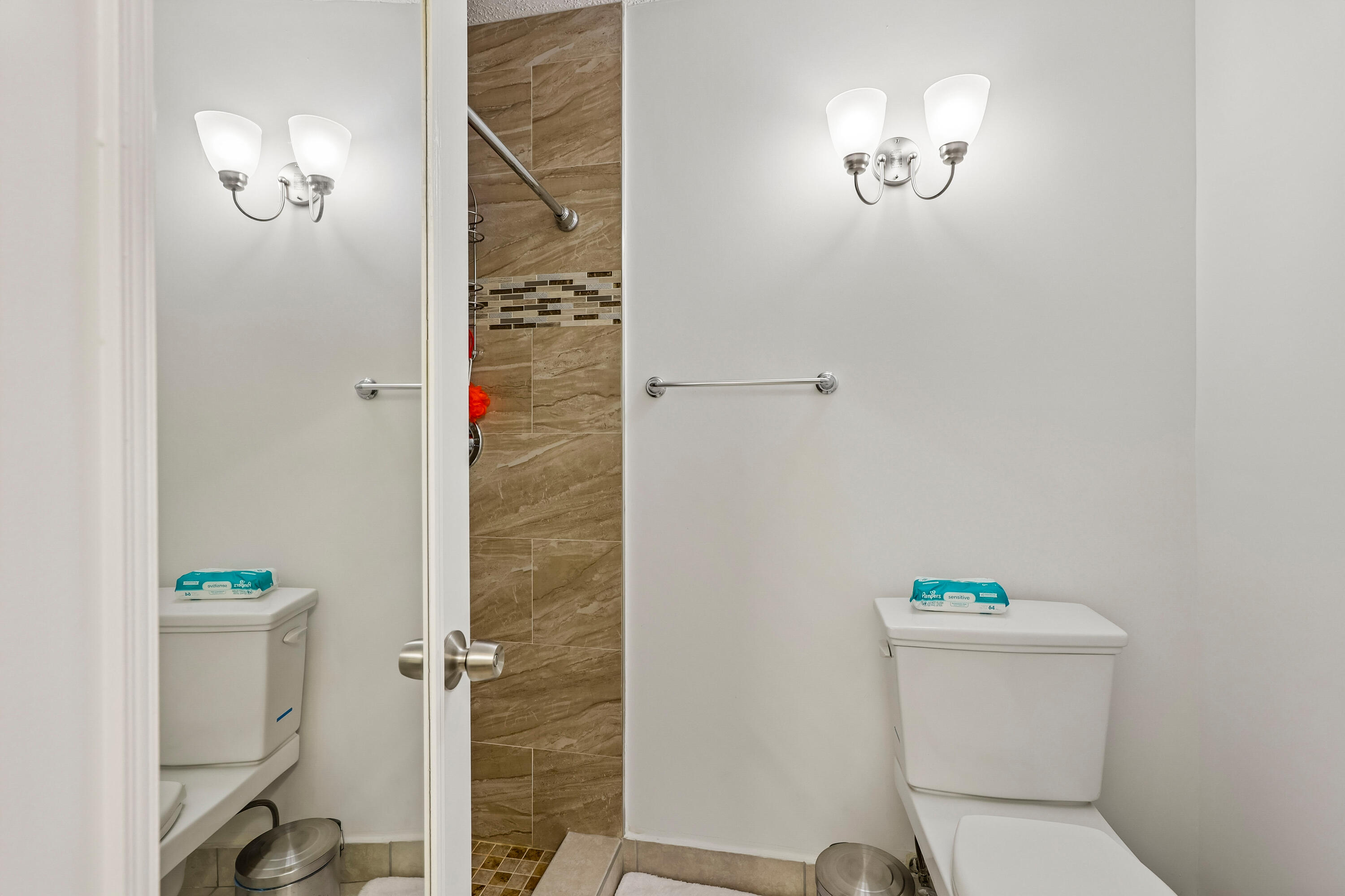 LAUDERDALE WEST CONDO NO VI - Residential