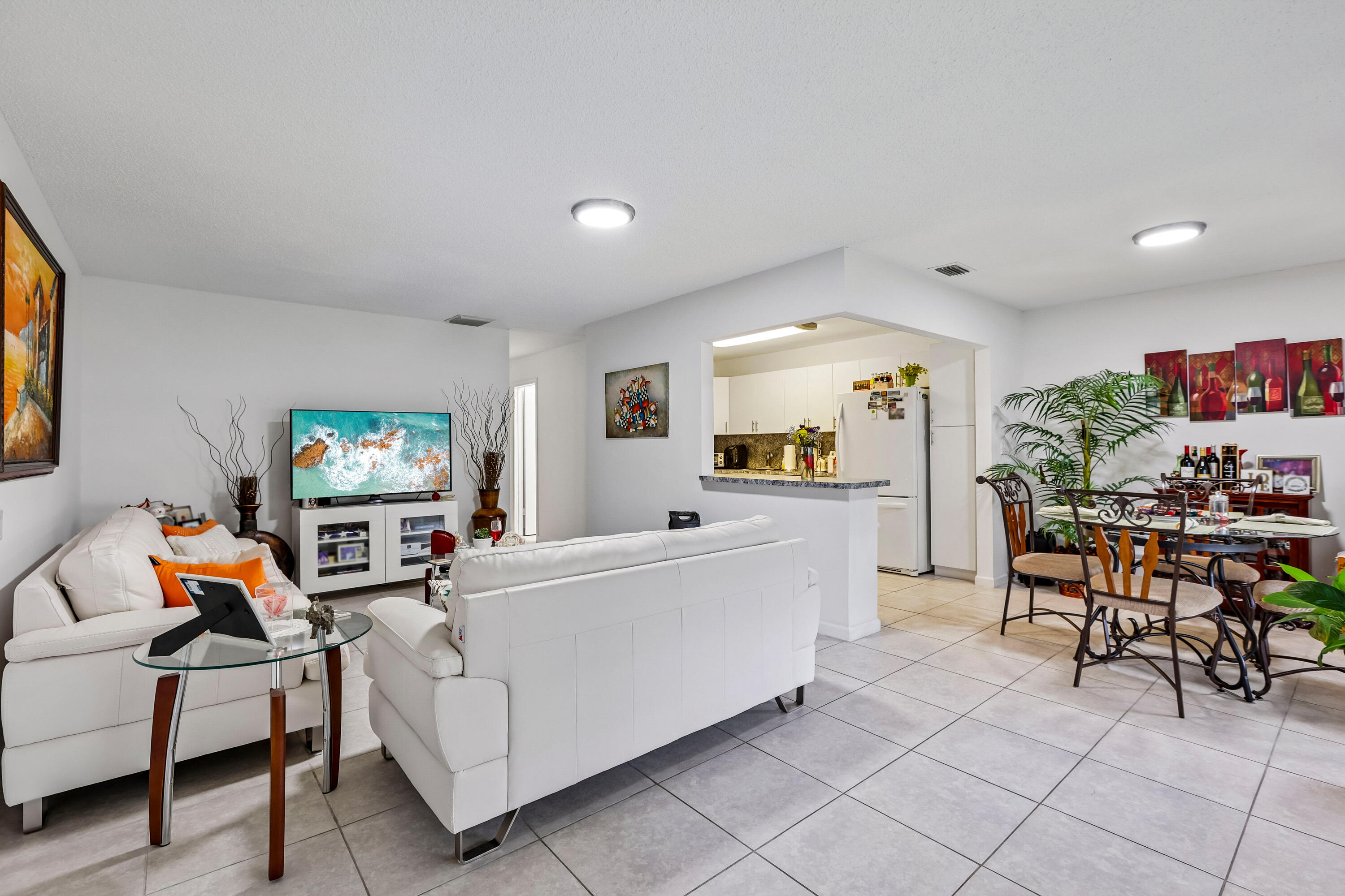 LAUDERDALE WEST CONDO NO VI - Residential