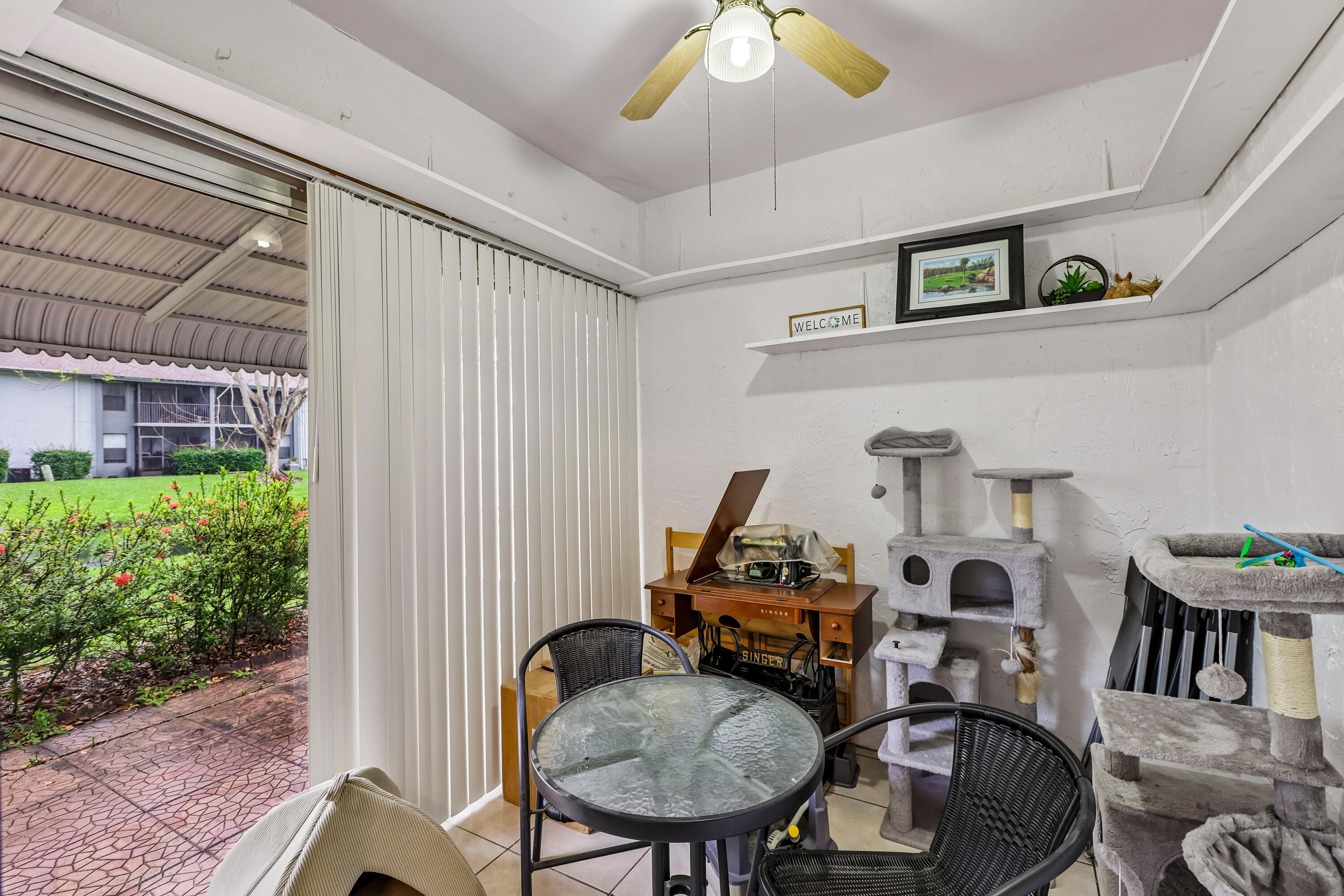 LAUDERDALE WEST CONDO NO VI - Residential