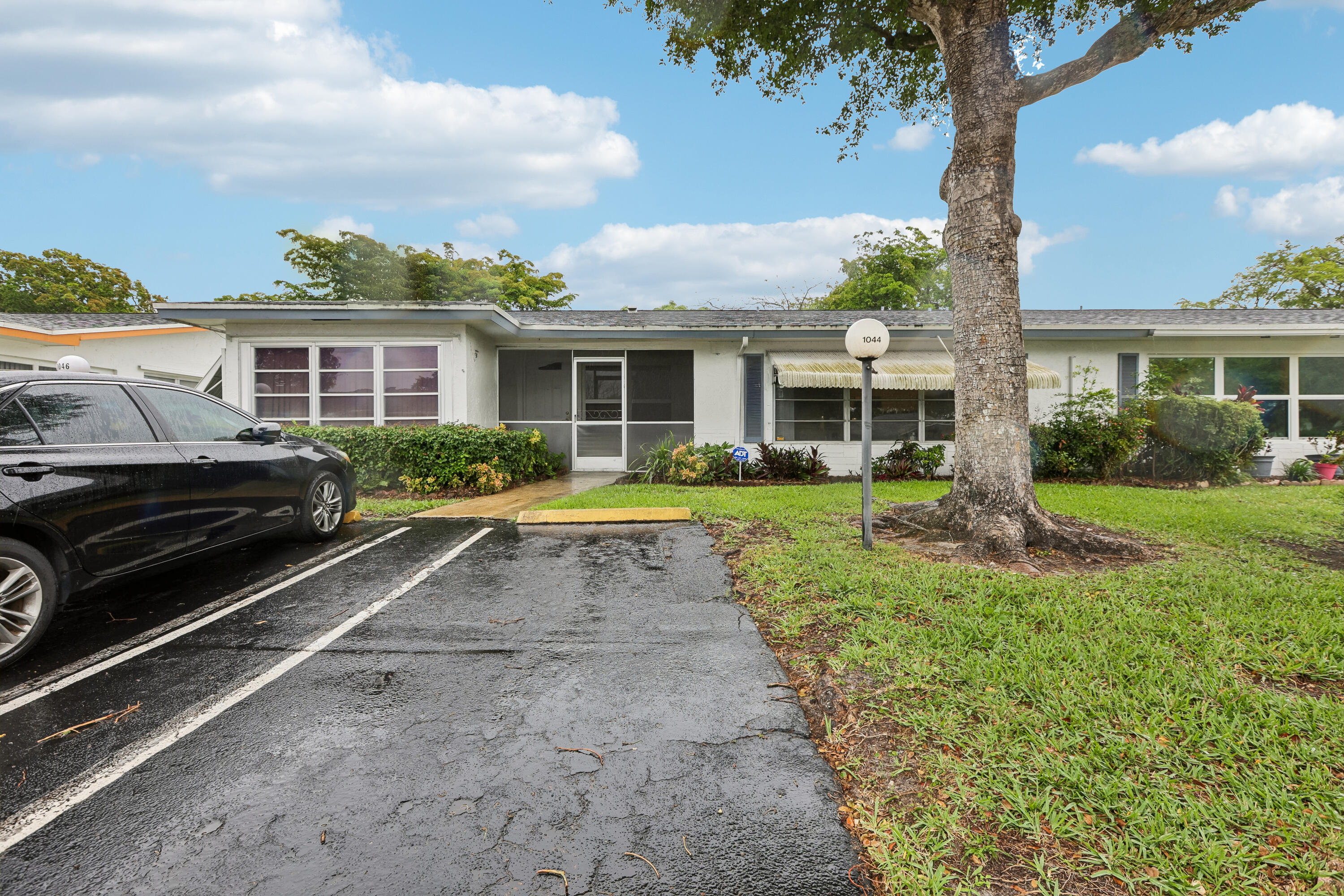 LAUDERDALE WEST CONDO NO VI - Residential