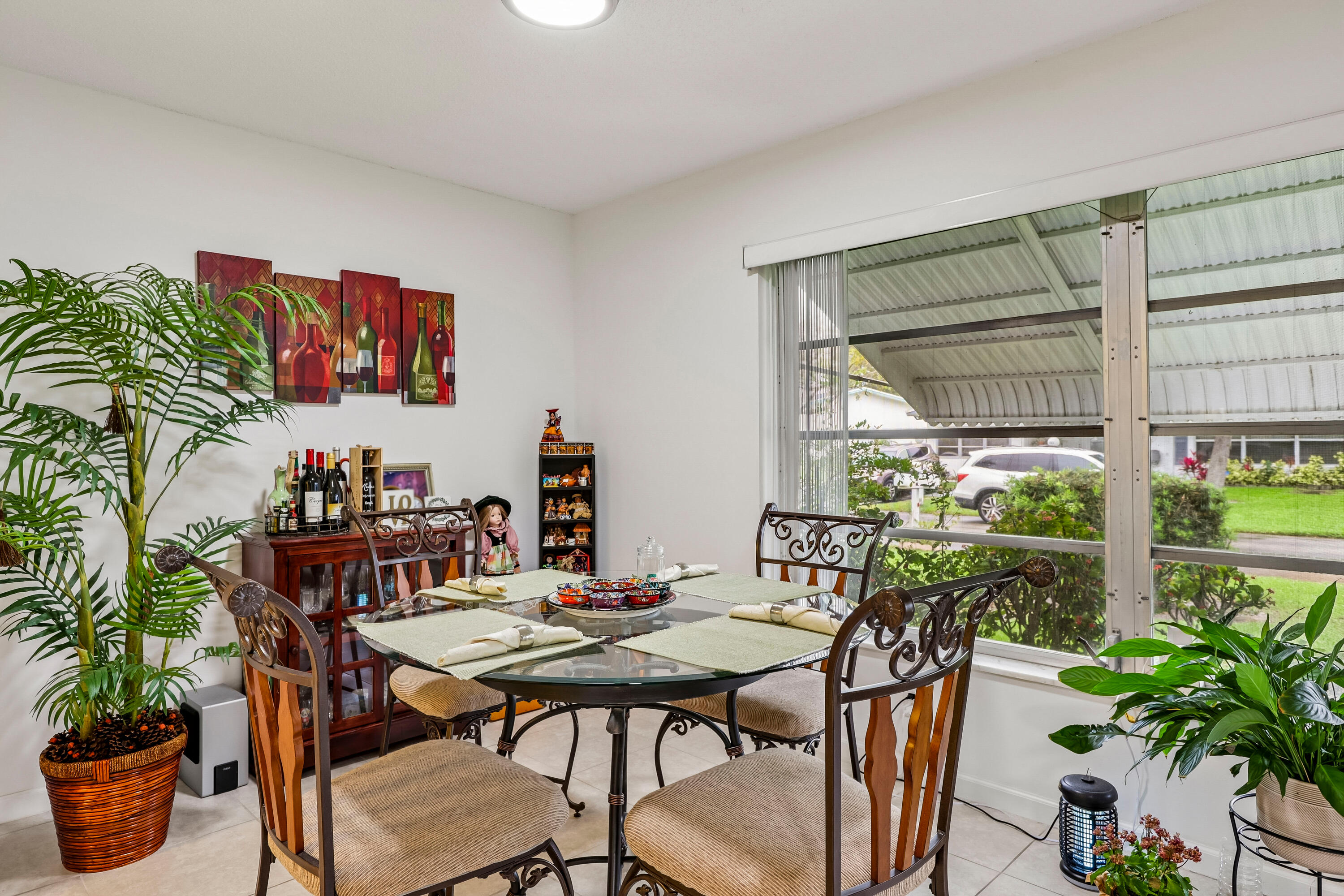 LAUDERDALE WEST CONDO NO VI - Residential