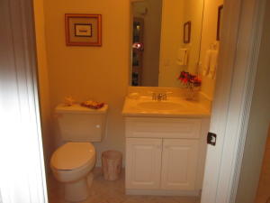 HAMMOCK POINT OF BOCA LAGO - Residential