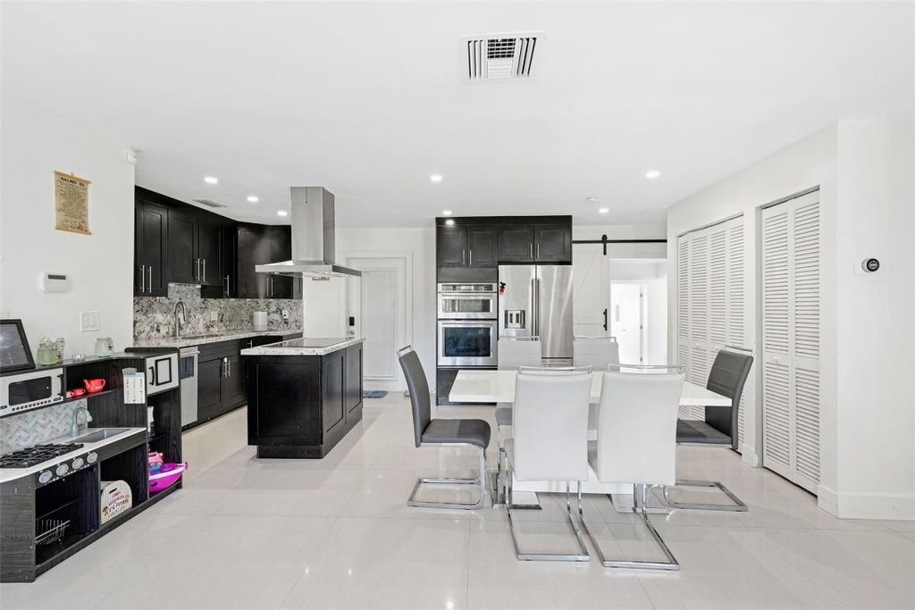 Photo of 14000 SW 20th Street, Davie, FL 33325 (MLS # F10543781)