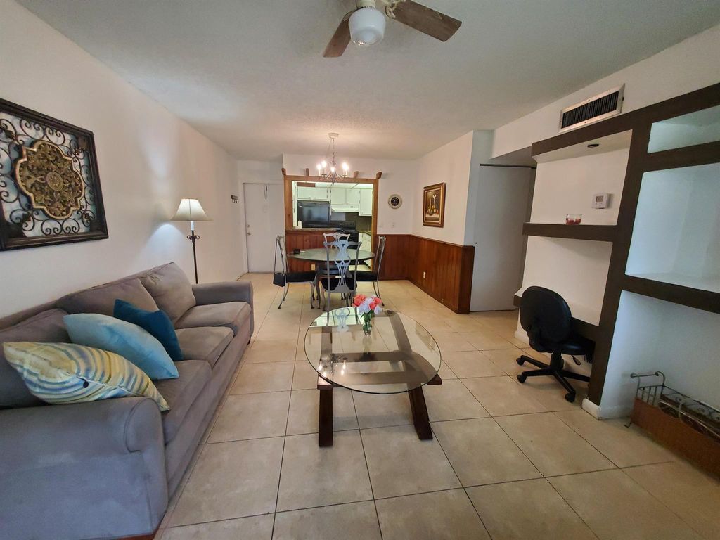 Photo of 610 NW 13 Street #18, Boca Raton, FL 33486 (MLS # R11093586)