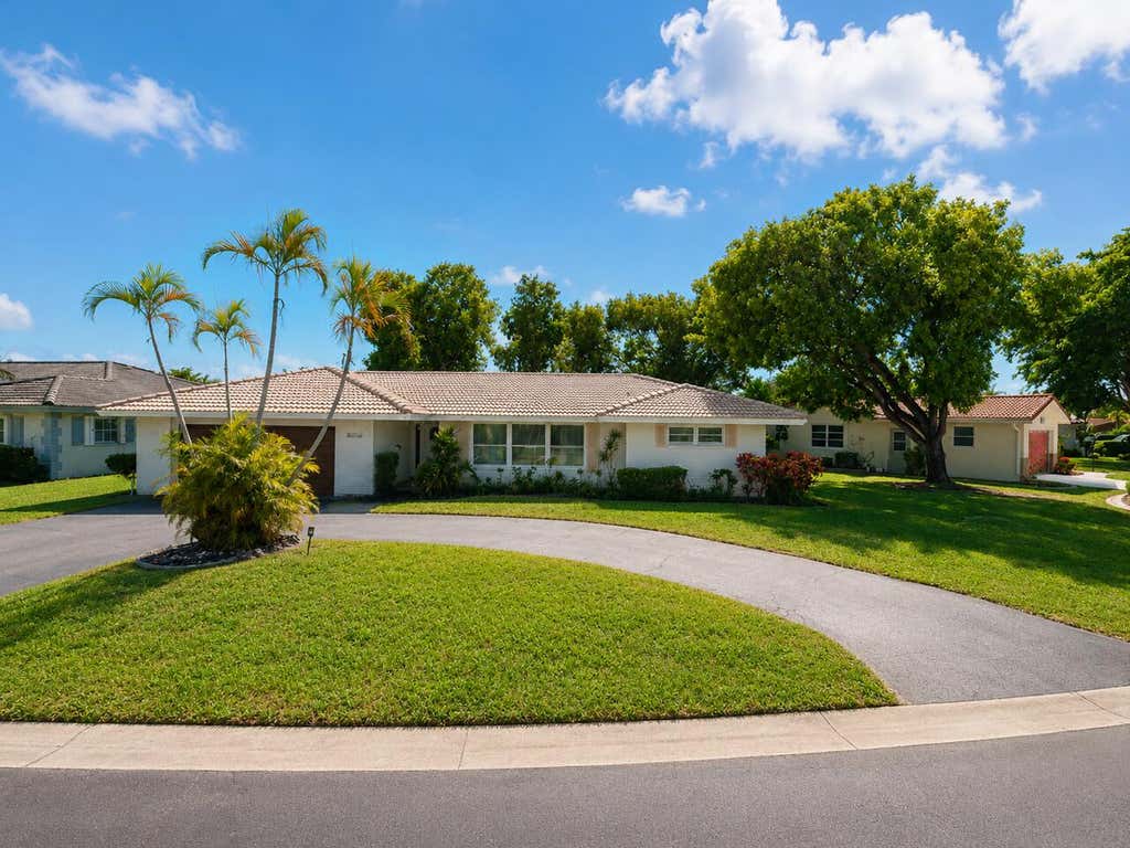 Photo of 3901 NW 108th Drive, Coral Springs, FL 33065 (MLS # B26048837)