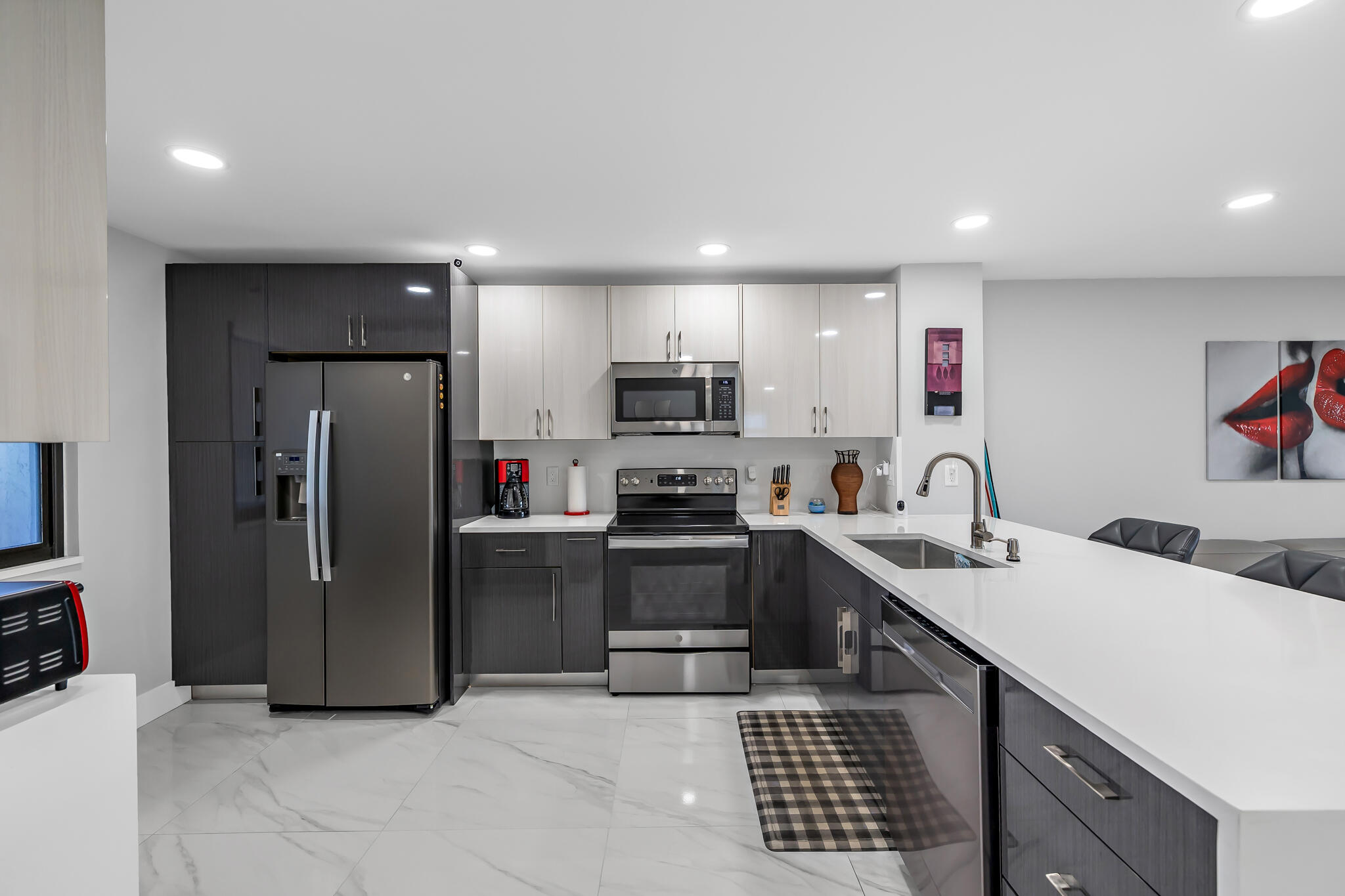 CYPRESS BEND CONDOMINIUM VI - Residential