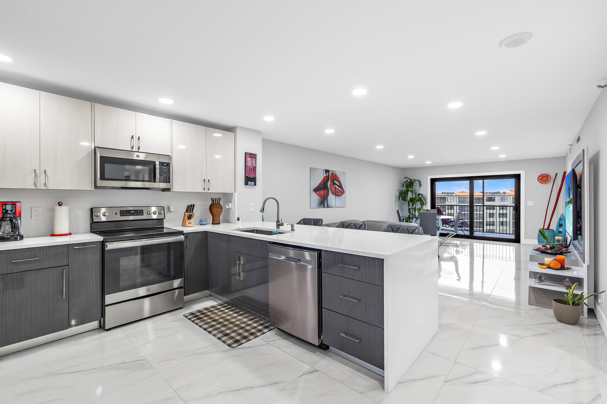 CYPRESS BEND CONDOMINIUM VI - Residential