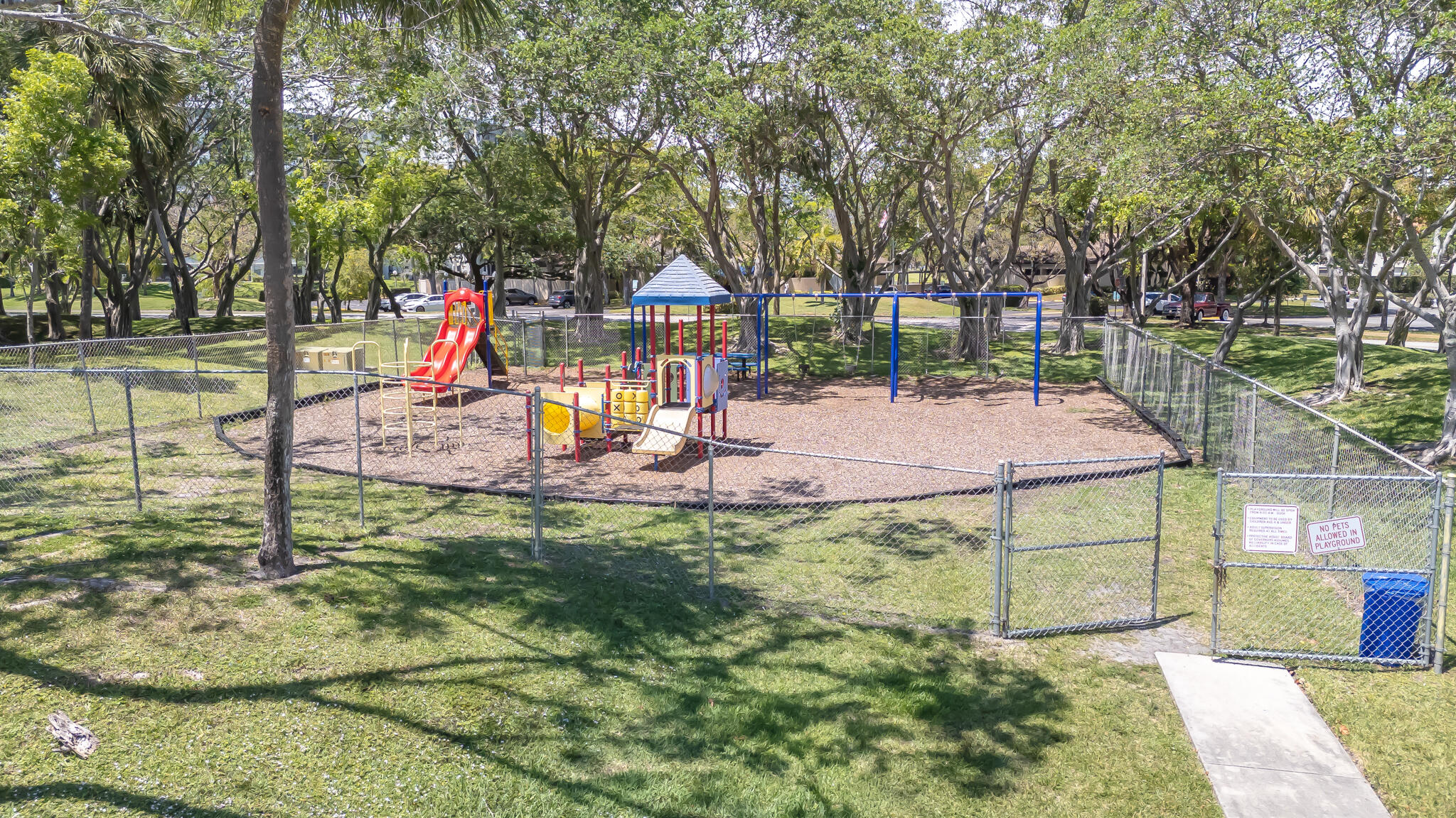 CYPRESS BEND CONDOMINIUM VI - Residential