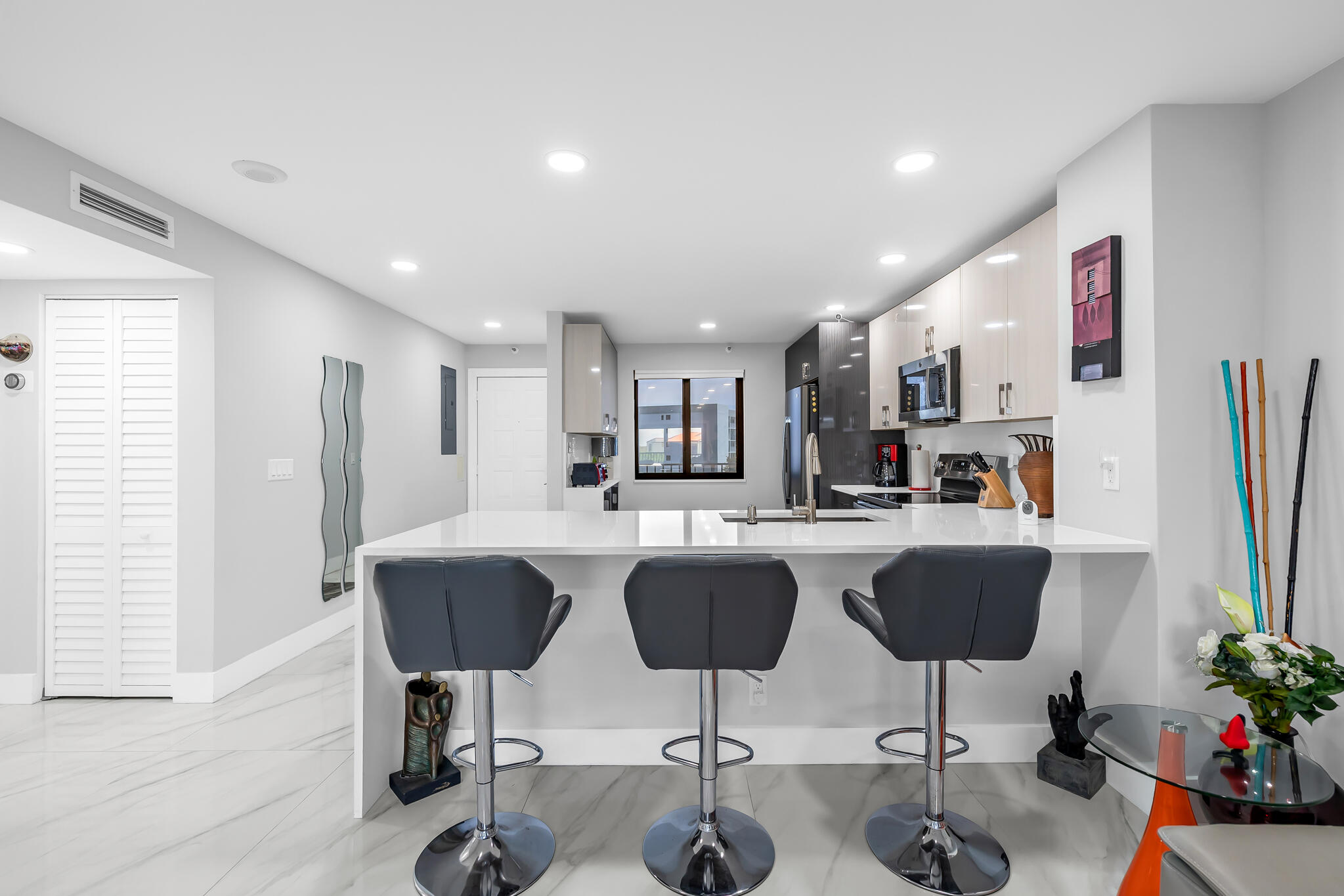 CYPRESS BEND CONDOMINIUM VI - Residential