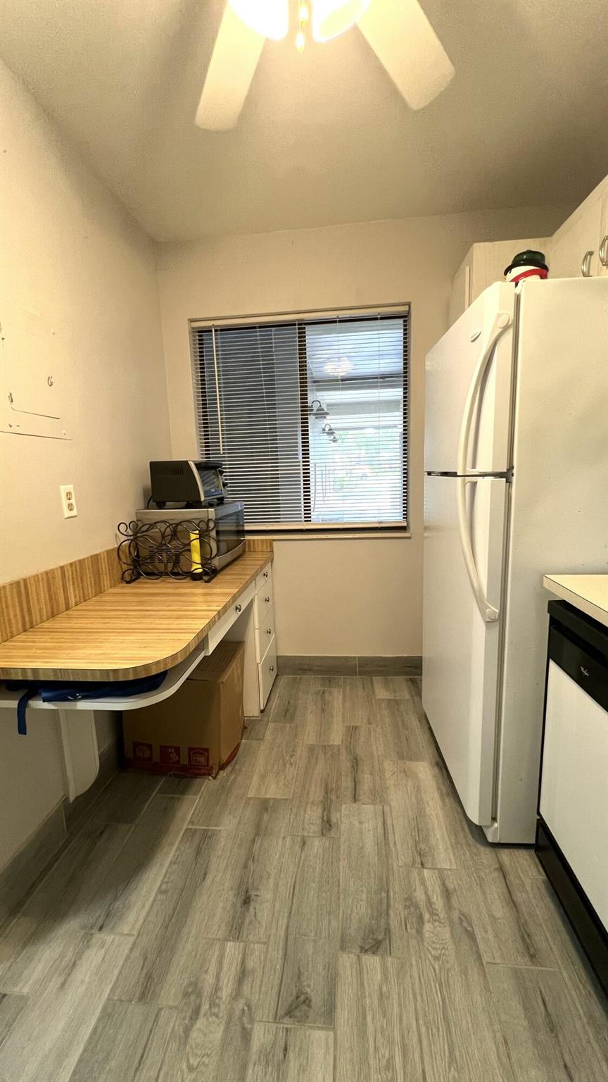 FOUNTAINS OF PALM BEACH C - Residential Lease