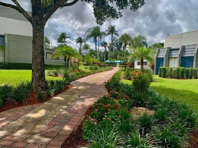 FOUNTAINS OF PALM BEACH C - Residential Lease