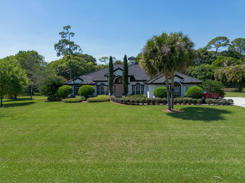 Photo of 14780 Horseshoe Trace, Wellington, FL 33414 (MLS # B26010558)