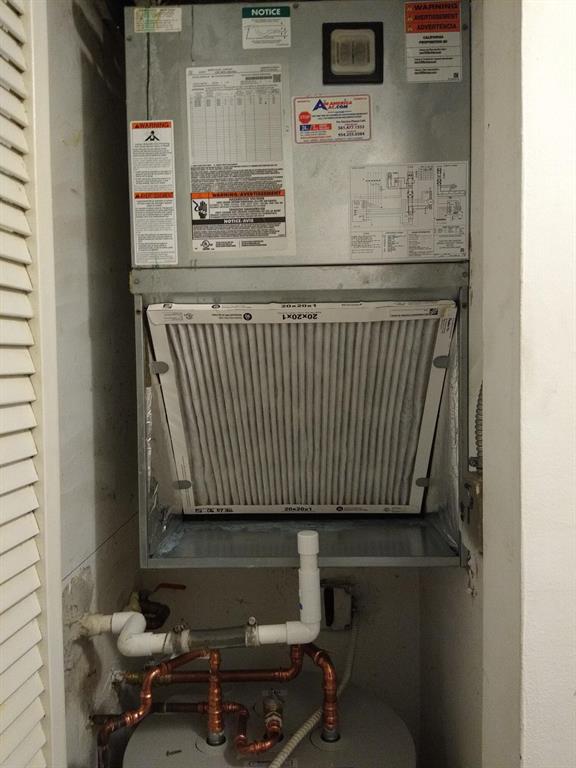 CASA DEL RIO CONDO - Residential